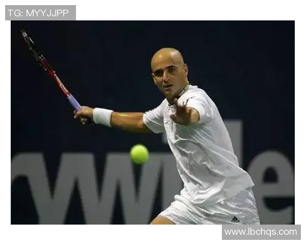 杭州网球队边路渗透战术解析与深度剖析网球比赛的关键策略 杭州网球队边路渗透战术解析与深度剖析网球比赛的关键策略