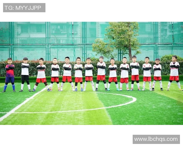 足球明星的成长之路:他们的儿童时期故事与梦想启航 足球明星的成长之路:他们的儿童时期故事与梦想启航