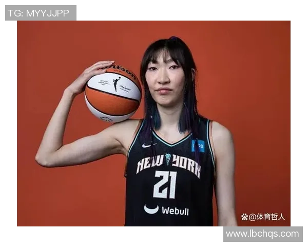 南京篮球队在世界杯积分榜上以71分稳居第一位置展现强劲实力 南京篮球队在世界杯积分榜上以71分稳居第一位置展现强劲实力