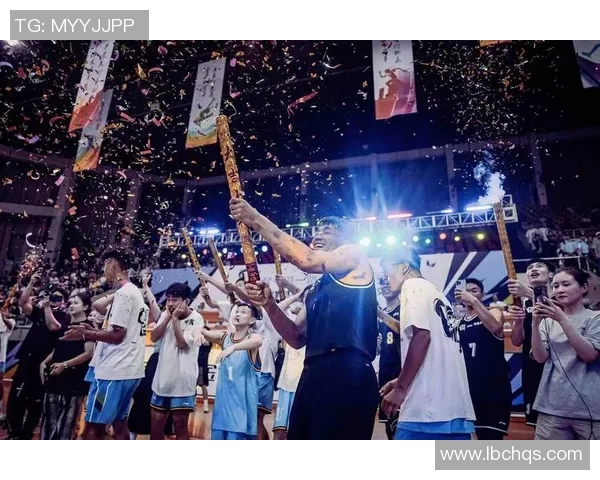 蓝球界足球明星的跨界魅力与运动精神的完美结合