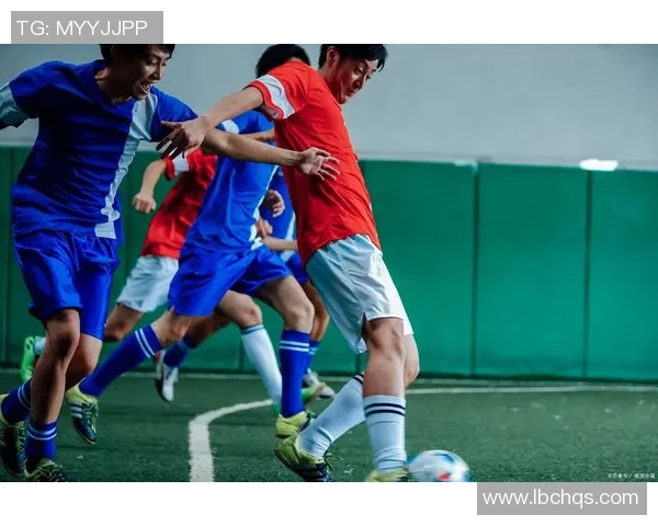 涵养与技术并重足球明星如何在场内外展现风范与责任感