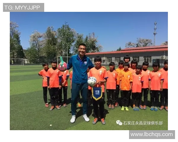 足球明星的慈善行动与日常生活中的善心瞬间分享 足球明星的慈善行动与日常生活中的善心瞬间分享